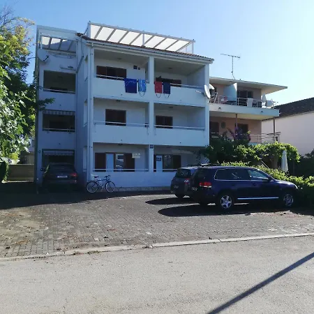 White House Apartman *