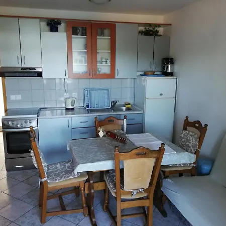 Apartment White House Turanj